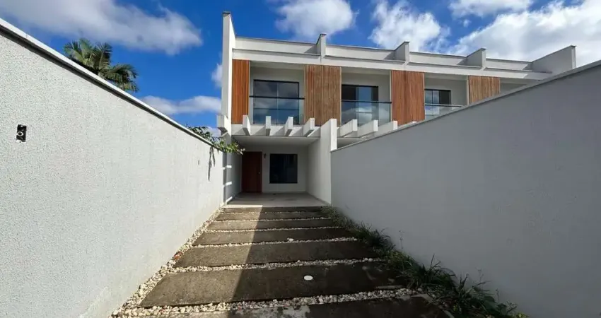 Sobrado para Venda em Joinville, Boa Vista, 3 dormitórios, 1 suíte, 2 banheiros, 2 vagas