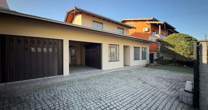 Casa para venda em joinville, saguaçu, 3 dormitórios, 1 suíte, 2 banheiros, 4 vagas