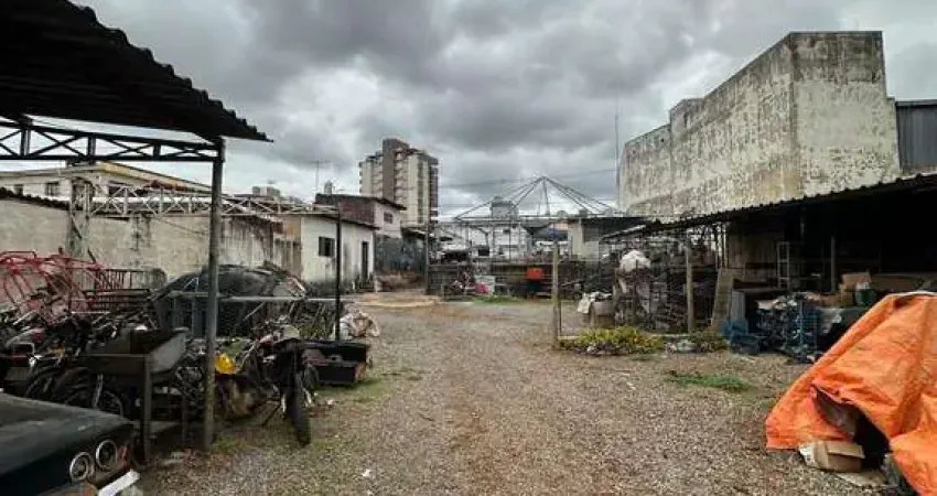 Terreno Comercial à Venda no Centro de Patos de Minas – 947m²