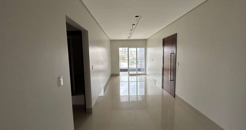 Apartamento Alto Padrão no Residencial Sierra Azul – 3 Quartos, Elevador e Varanda