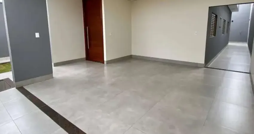 Linda Casa à Venda no Bairro Afonso Queiroz - Conforto e Modernidade - Patos de Minas