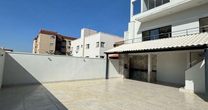 Casa à Venda no Bairro Cônego Getúlio em Patos de Minas – 3 Suítes, Espaço Gourmet e Amplo Lote
