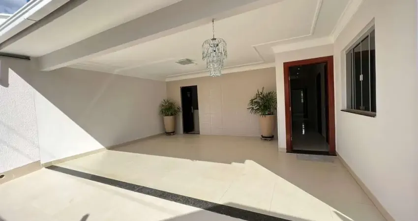 Casa Alto Padrão em Jardim Centro, Patos de Minas/MG