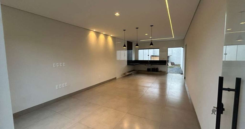 Casa à Venda em Patos de Minas – 3 Dormitórios, 1 Suíte e Lote de 231 m²