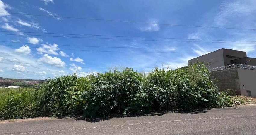 Terreno à Venda no Bairro Afonso Queiroz em Patos de Minas-MG Terreno de 231m² com Excelente Localização no Bairro Afonso Queiroz