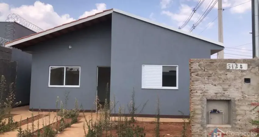 Casa à venda no bairro Nossa Senhora de Fátima em Patos de Minas-MG. 2 quartos, ótima localização. Agende sua visita! (34) 3821-1880.