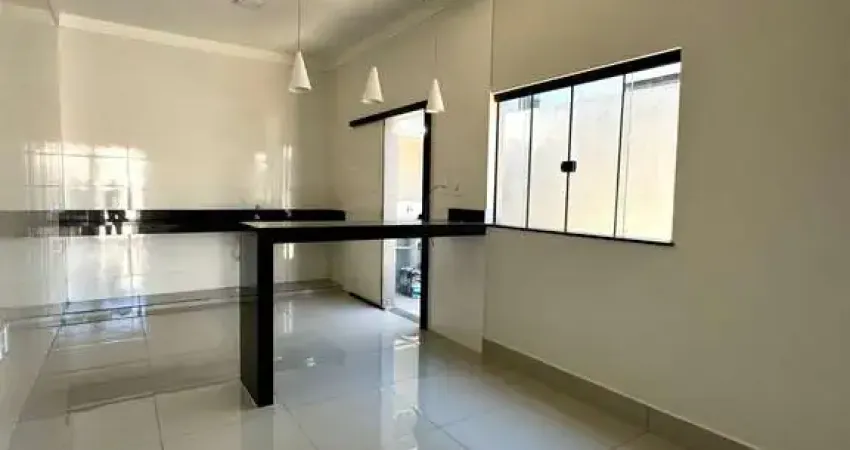 Casa à Venda no Bairro Barreiro – Patos de Minas | 2 Quartos, 1 Suíte, R$240 mil