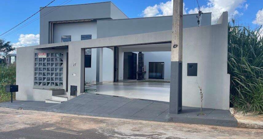Casa de Alto Padrão à Venda em Patos de Minas – 3 Quartos, 2 Suítes, Vista para Reserva e Automação Completa