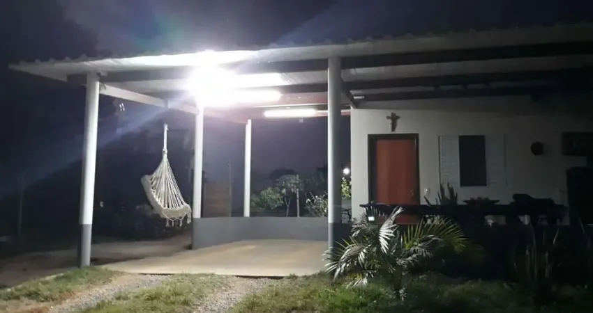 Chácara à Venda no Condomínio Flamboyant em Patos de Minas – 1.000m² com Área Gourmet e Pomar