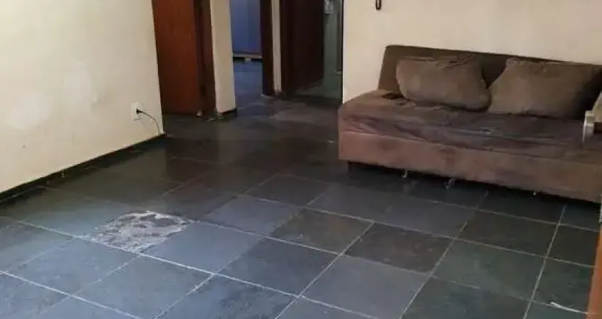 Apartamento à venda no Residencial Cabiuna próximo ao batalhão por R$165 mil