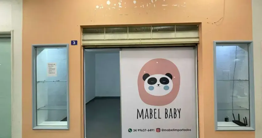 Galeria cristina - loja comercial à venda no centro de patos de minas - galeria daniela cristina