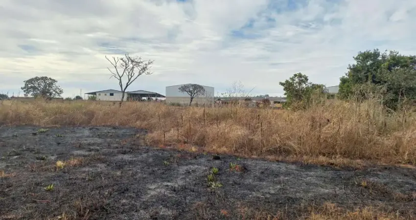 Terreno à venda com 3.535 m² no setor industrial em patos de minas