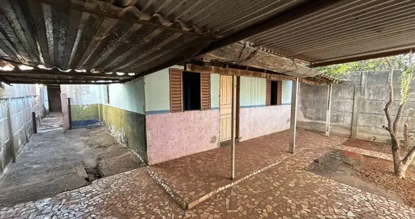 2 casas à venda no bairro cristo redentor em patos de minas – entrada independente – r$170 mil