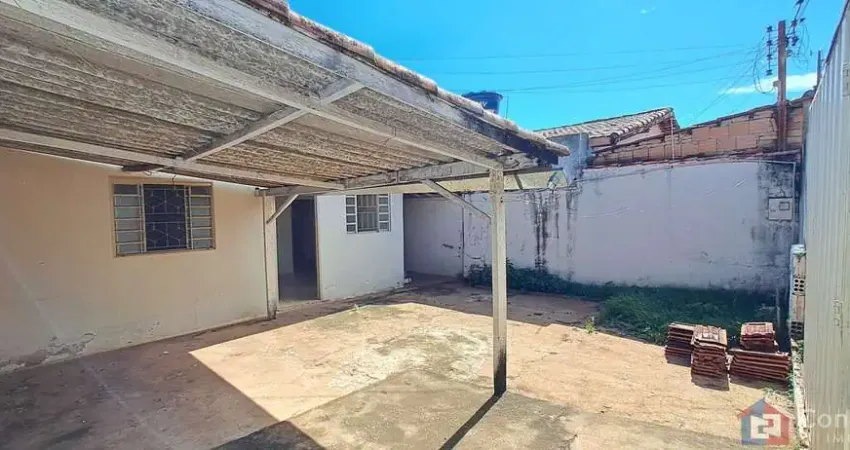 Casa com 2 quartos à venda na Rua Vicente Alves de Araújo, Sebastião Amorim, Patos de Minas