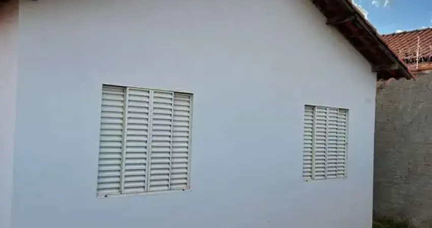 Casa com 2 quartos à venda no Centro, Presidente Olegário 