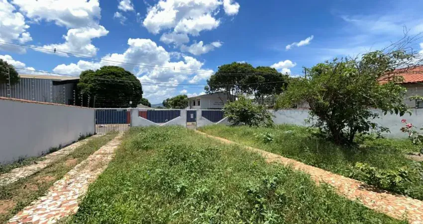 Casa com 3 quartos para alugar no Jardim Céu Azul, Patos de Minas