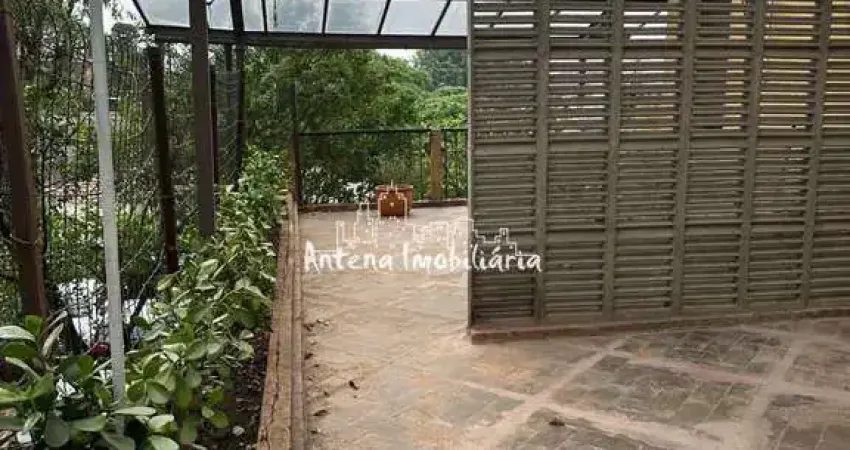 Casa com 04 dormitórios em Higienópolis - Cód.: 10611.