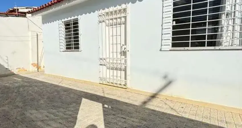 Casa comercial com 2 salas para alugar no Candeias, Vitória da Conquista