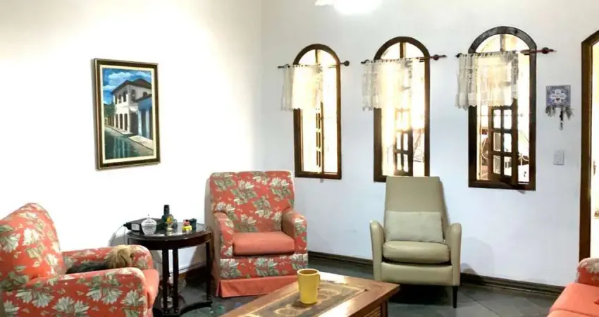 Imperdível! Casa à venda em Mogi das Cruzes-SP, no bairro Alto do Ipiranga, com 3 quartos e 164m². Confira já!