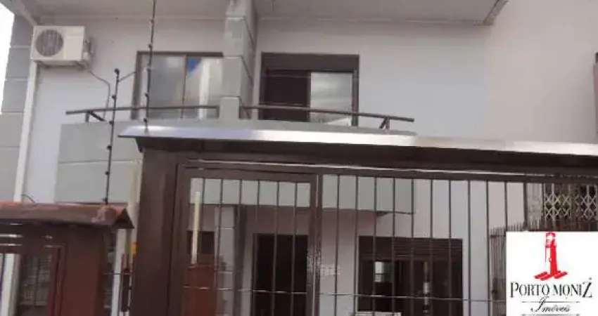 Sobrado dois dormitórios e duas vagas para venda bairro vinhedos, em caxias do sul