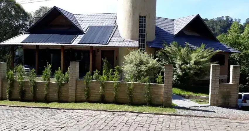 Casa a venda em condomínio fechado - vale dos pinheiros - linha 40 em caxias do sul