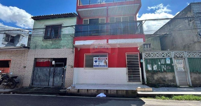 Casa com Terraço a venda na Passagem Mucajás - Cremação.