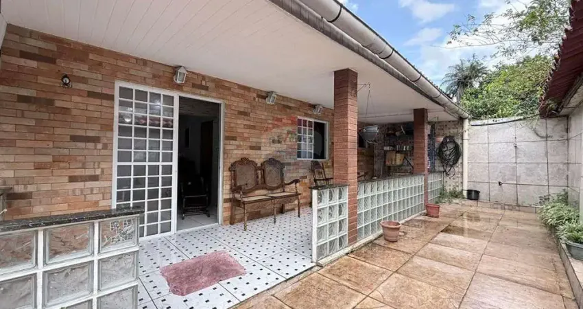 Casa com 3 quartos à venda no Coqueiro, Ananindeua