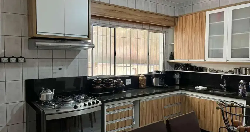 Casa para Venda em Itaquaquecetuba, Jardim Maragogipe, 2 dormitórios, 1 banheiro, 1 vaga