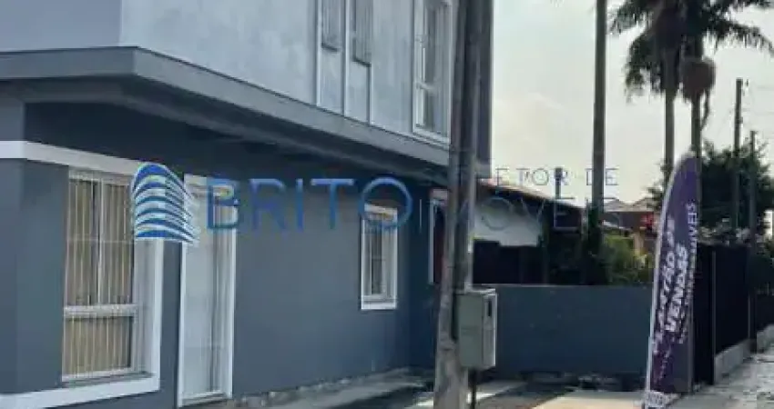 Casa com 2 quartos à venda na Rua Osvaldo Cruz, Vila Parque Brasília, Cachoeirinha