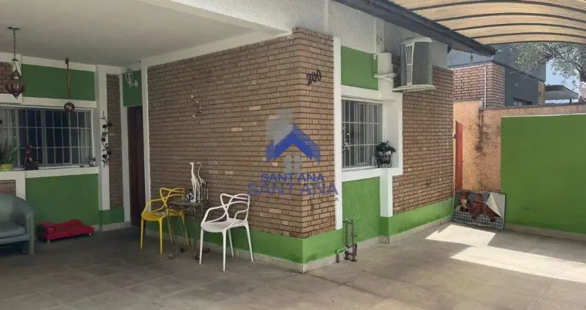 Casa de 169m² de área construída com 3 dormitórios sendo 1 suíte no centro em taubaté/sp