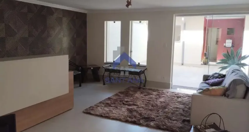 Casa comercial para alugar na Rua Capitão Cirilo Lobato, --, Centro, Taubaté