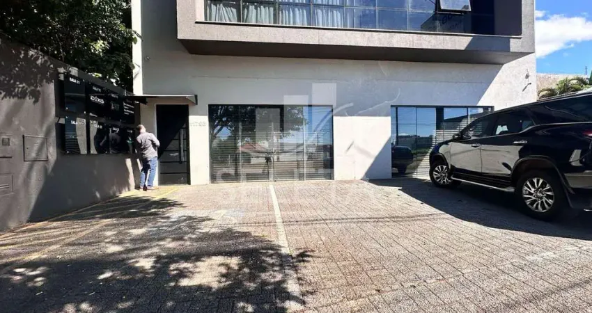 Sala Comercial para Alugar na Avenida Brasil com 200m , no bairro FAG