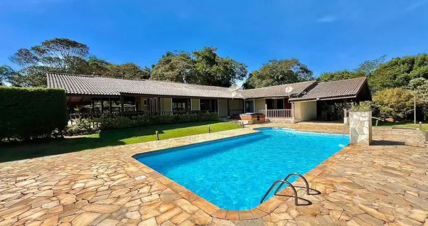 Chácara à venda em atibaia - em condomínio, 4 dormitórios por r$1.700.000!