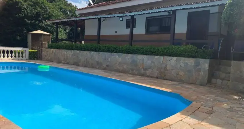 Bela Chácara em Atibaia 3900m²  Analisa entrada  parcelas e carro $ 850mil
