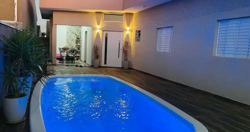 Linda casa com piscina em bairro vista alegre em bragança paulista