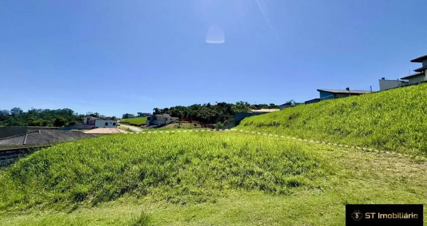 Terreno à venda em Nazaré Paulista - Condomínio próximo à Represa!
