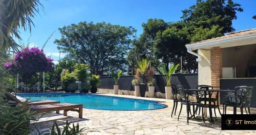 Chacara no Centro de Atibaia/SP -Terreno de 1.500M² com 2 Casas Incriveis