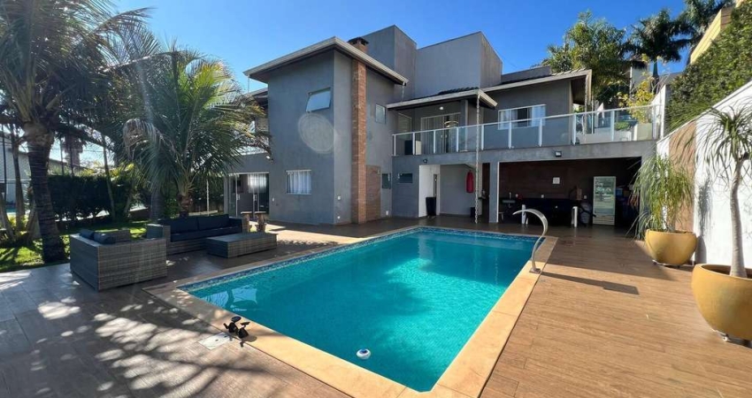 Casa à venda em Condomínio na região de Atibaia/SP - R$1.850.000!