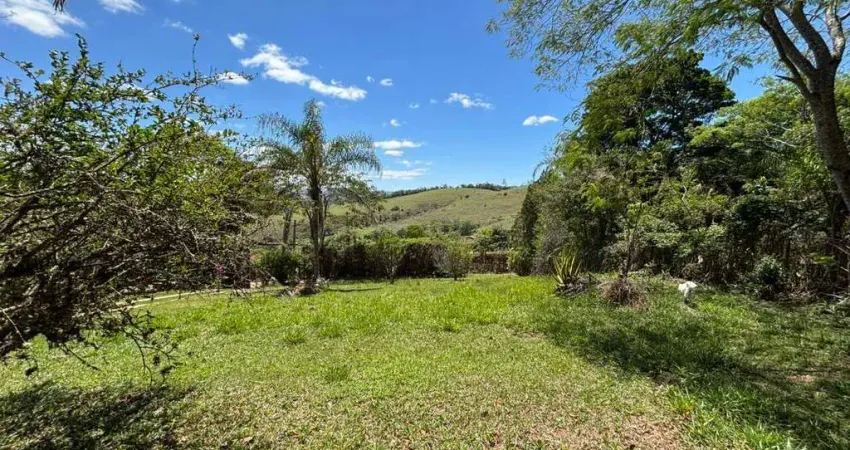 Terreno de 1.000 m² com linda vista - condomínio fechado em piracaia/sp!