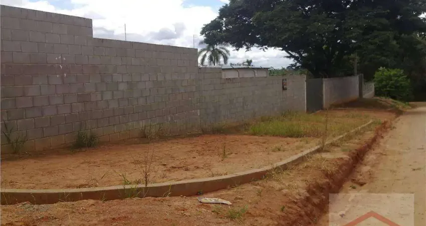 ÁREA COM 51.546M2 NA AV. GUILHERME PORACRI, MEDEIROS, JUNDIAI/SP