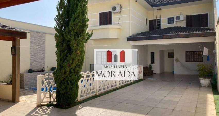 Casa com 3 dormitórios à venda, 160 m² por R$ 875.000,00 - Villa Branca - Jacareí/SP