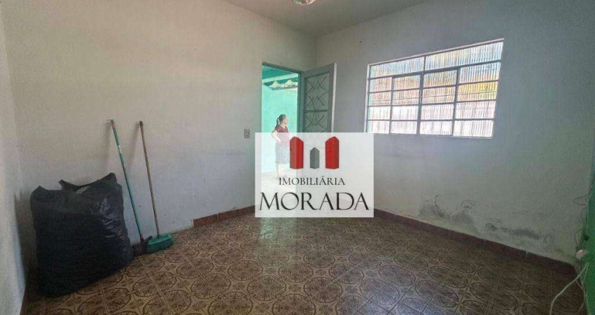 Casa com 3 dormitórios à venda por R$ 450.000 - Bosque dos Eucaliptos - São José dos Campos/SP