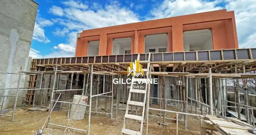 Sobrado com 3 dormitórios à venda, 123 m² por R$ 829.000 - Pilarzinho - Curitiba/PR