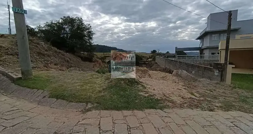 Chácara em Condomínio Aldeia Suiça, á Venda, com 1.107 m² - Vista Deslumbrante da Montanha | Valinhos-SP