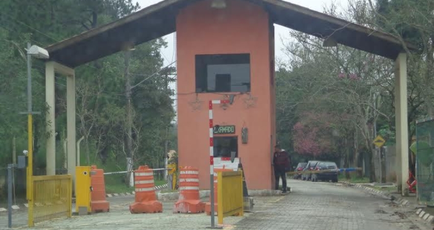 PRÓXIMO AO RODOANEL TERRENO 460 METROS EM DECLIVE