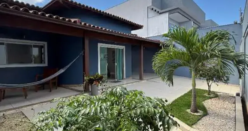 Casa com 3 quartos à venda na Avenida Copacabana, 585, Morada de Laranjeiras, Serra