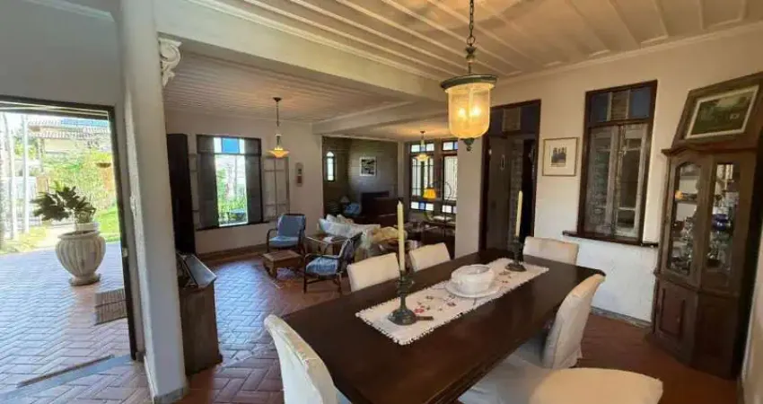 Casa com 5 quartos à venda no Piatã, Salvador