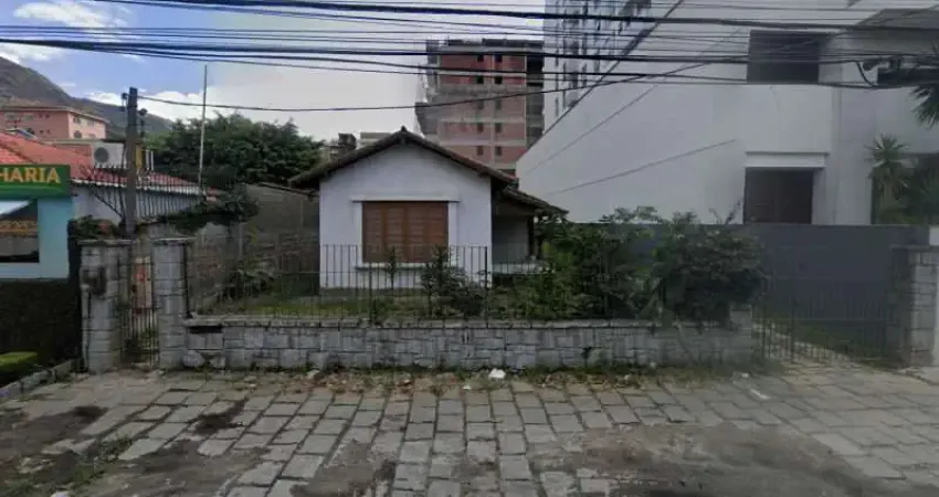 Terreno à venda na Rua Carmela Dutra, Agriões, Teresópolis