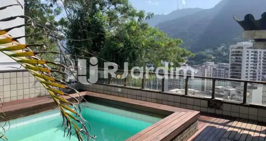 Casa em condomínio fechado com 5 quartos para alugar na Rua Casuarina, Humaitá, Rio de Janeiro