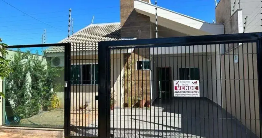 VENDA | Casa, com 5 quartos em Jardim Pilar, Maringá